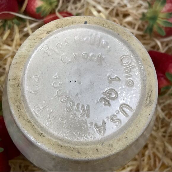 ROSEVILLE Small Kitchen Crock  - Picture 2 of 5